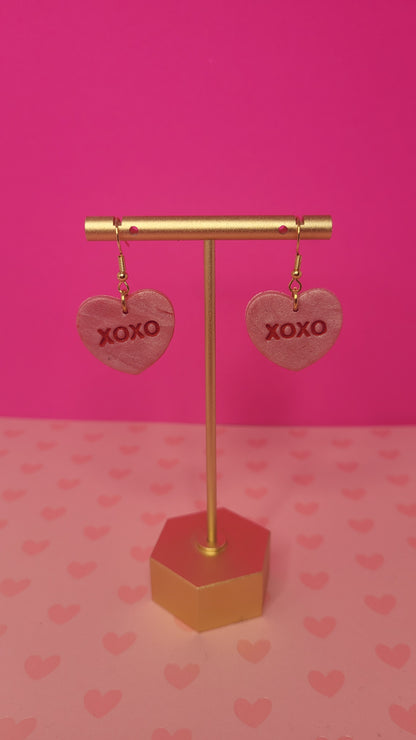 Pink earring variant without flash